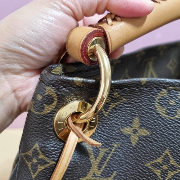 Authentic Louis Vuitton Artsy MM - Picture 6 of 13